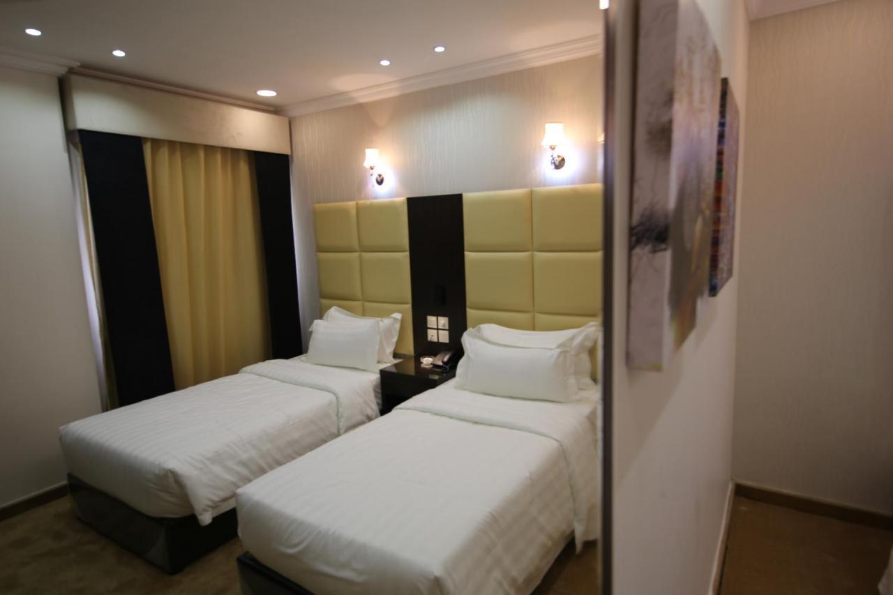 אל-מדינה M Platinum Hotel מראה חיצוני תמונה
