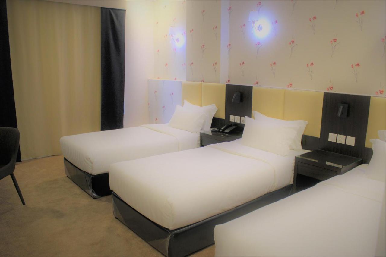 אל-מדינה M Platinum Hotel מראה חיצוני תמונה