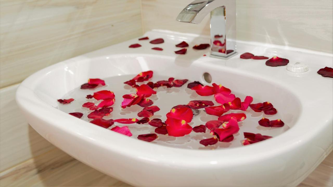 אל-מדינה M Platinum Hotel מראה חיצוני תמונה